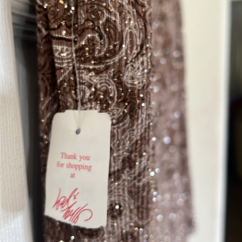 Patra Gown - Picture 7 of 7